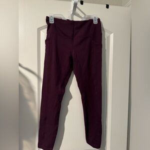 Reebok 7/8 maroon leggings 
Size medium 
With pockets